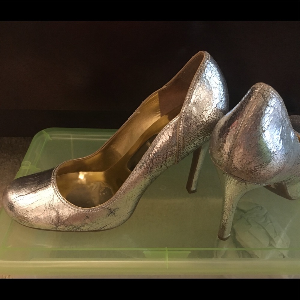 Guess by Marciano pumps